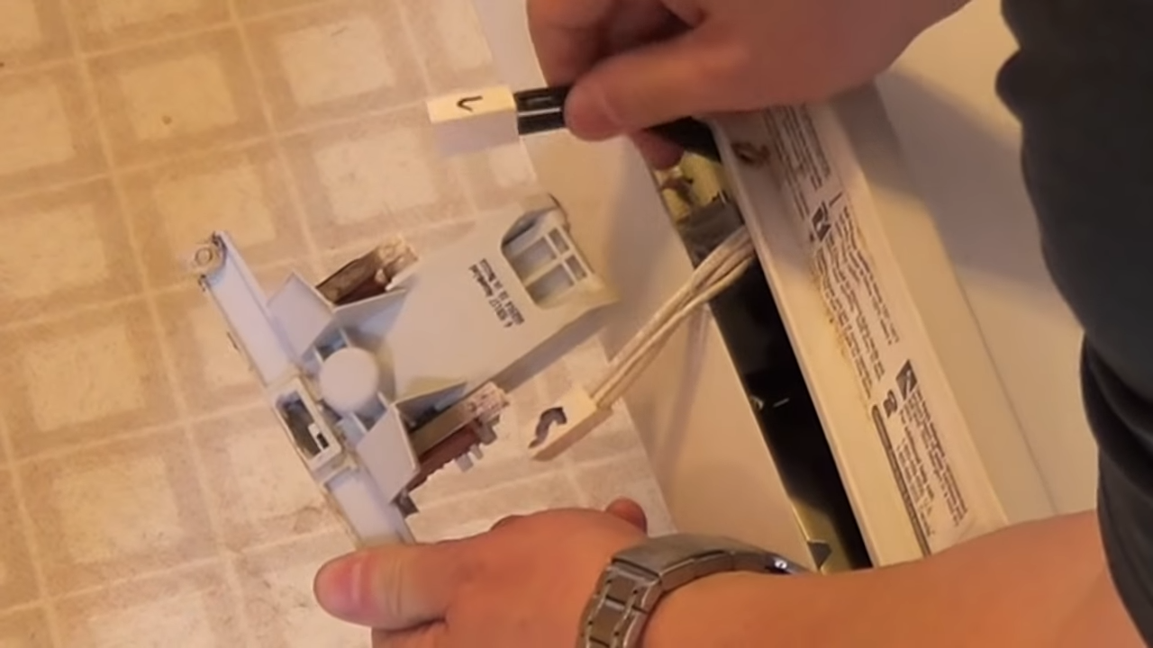 Dishwasher Door Latch Stuck Open or Closed 4 tips How To Fix It