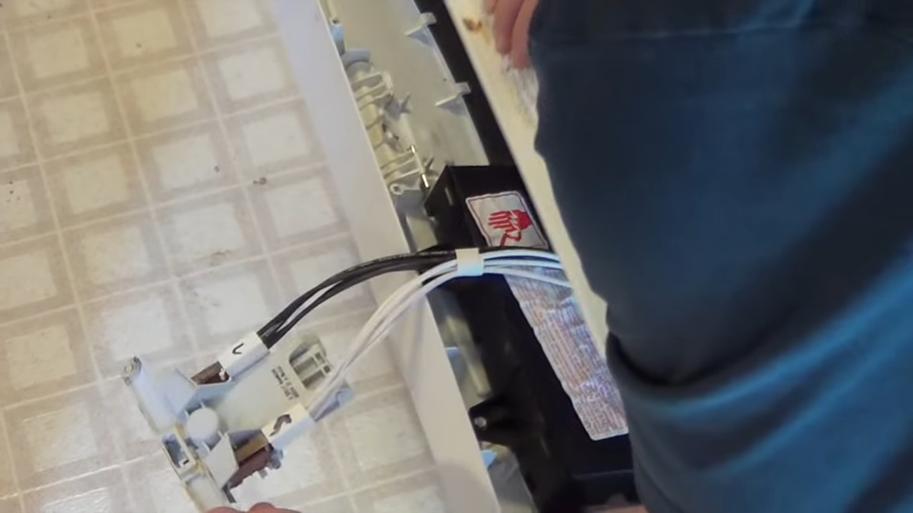 Dishwasher Door Latch Stuck Open or Closed 4 tips How To Fix It