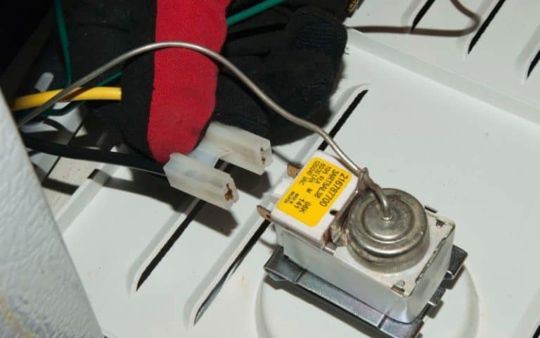 3 Reasons Why Chest Freezer Is Not Working After Power Outage - How To ...