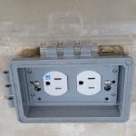 Weatherproof Outlet with in-use cover